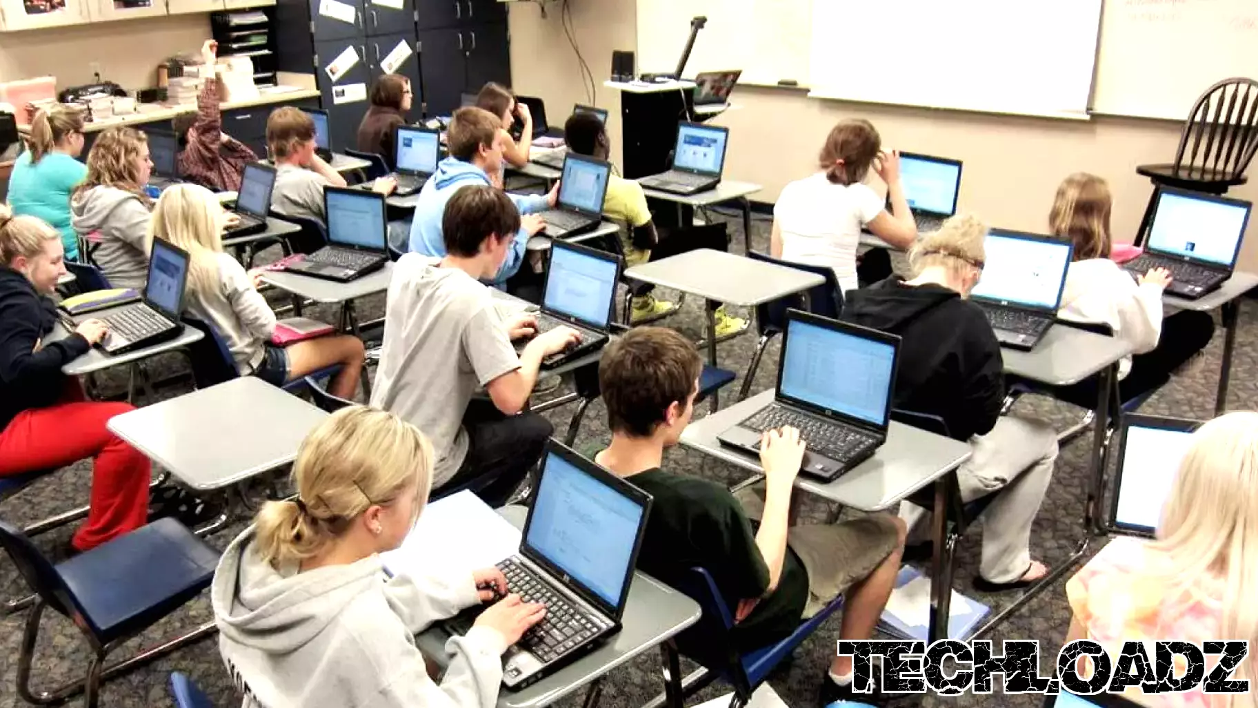Port: We don't need politicians micromanaging technology in the classroom