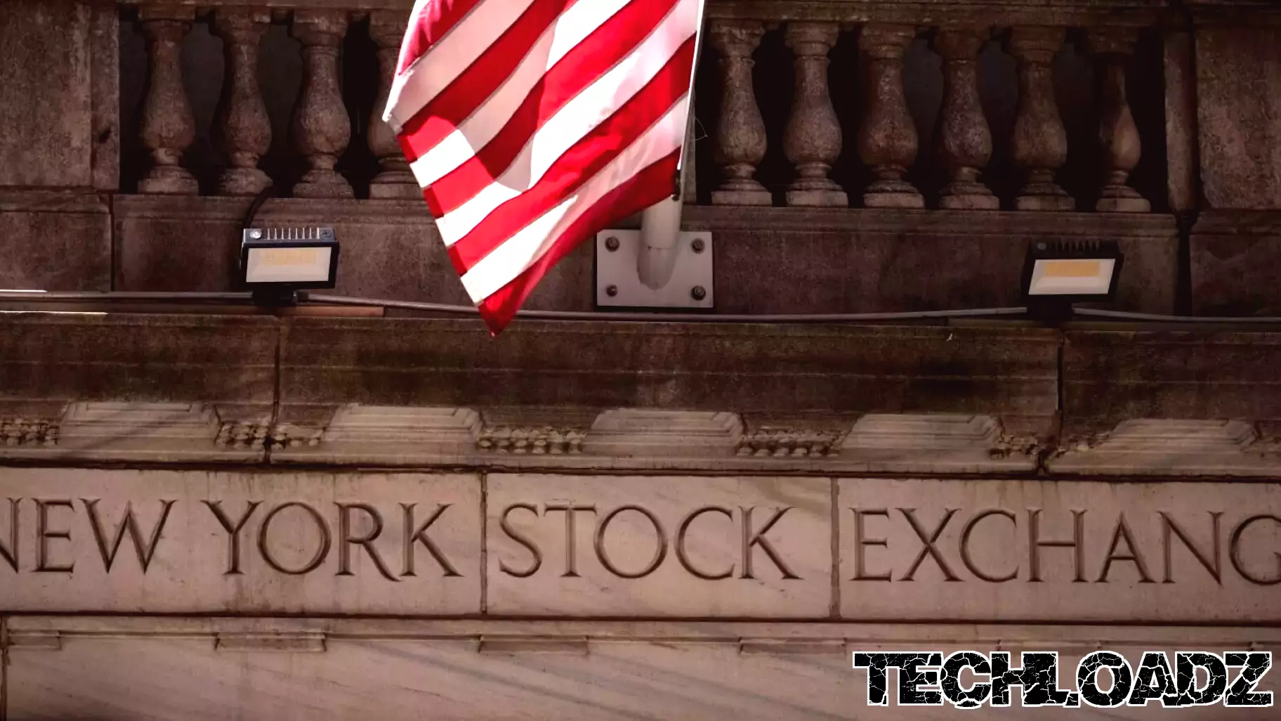 Rising oil prices, falling technology stocks and reversing bond yields keep Wall Street unsettled