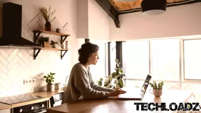 Credo Technology Group's Stock Rises: Is It a Good Time to Invest?