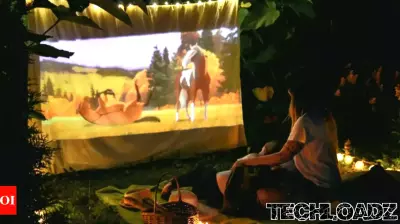 Gen Z's Innovative Fusion of Technology and Traditional Romance in Dating